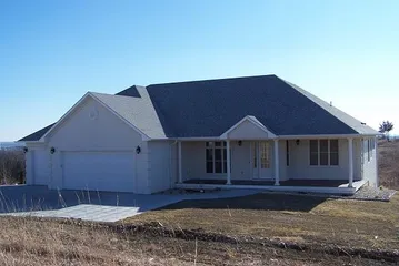 3600 Everett Dr - 1